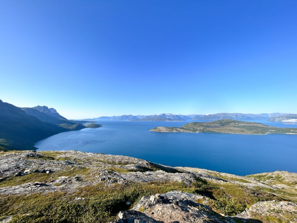 Vista spettacolare sul fiordo Utsiktspunkt Salen e sulle montagne retrostanti