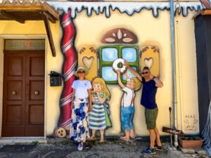 Il murales di Hänsel e Gretel